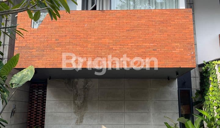 RUMAH BAGUS MINIMALIS LINGKUNGAN ASRI FULL FURNISHED LOKASI DI DALAM KOMPLEK PERUMAHAN JAGAKARSA JAKARTA SELATAN