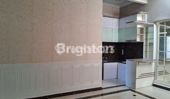 RUMAH CANTIK MUNGIL MINIMALIS BANGUNAN BARU , LINGKUNGAN AMAN DAN TENANG, KALIBATA, JAKARTA SELATAN