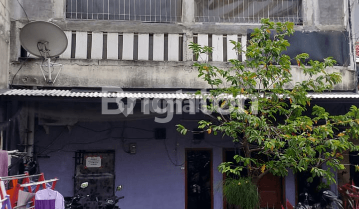 RUMAH KOS-KOSAN STRATEGIS DEKAT KE JALAN RAYA RAGUNAN JAKARTA SELATAN