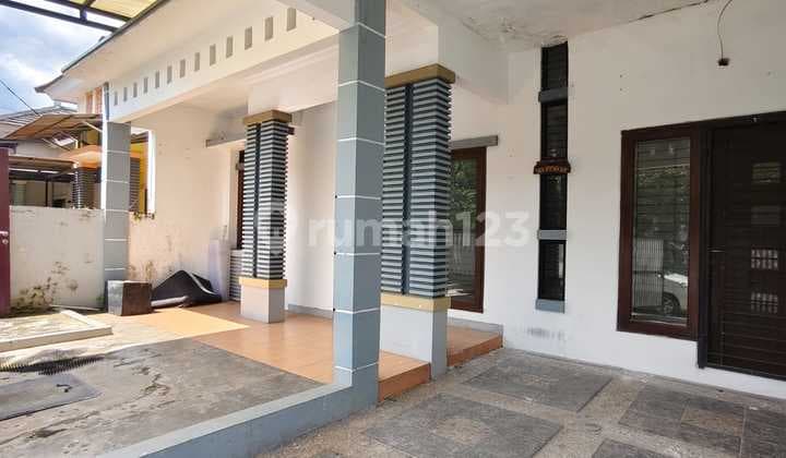 Rumah di Cluster Aralia Harapan Indah 2 Bekasi