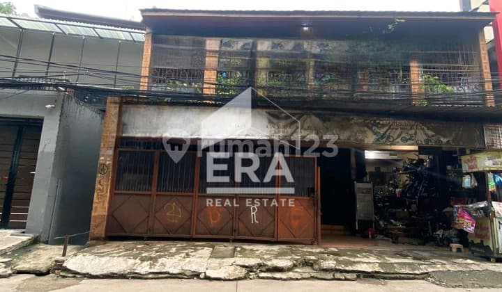 Shop house on Jl. Simatupang. Tanjung Barat. Jagakarsa. South Jakarta.