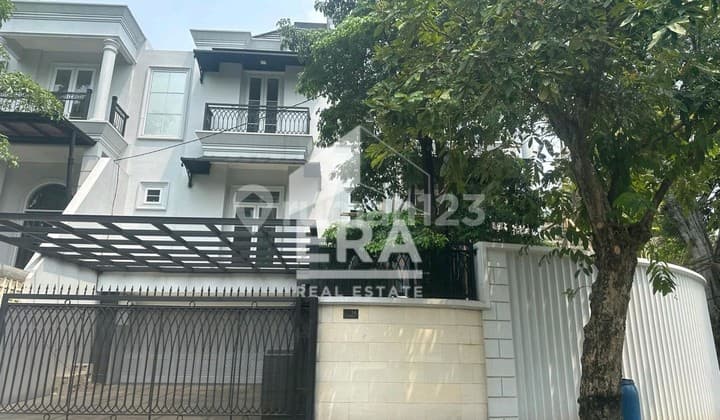 Rumah Bagus di Brawijaya Kebayoran
