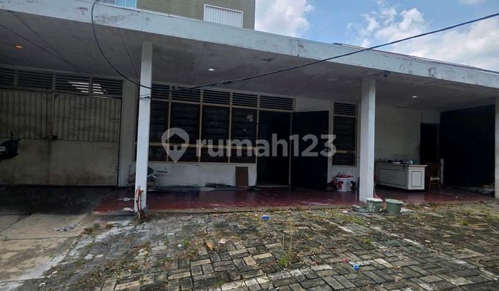 Rumah Strategis Dekat Scbd