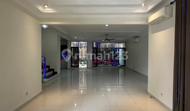 Minimalist in the Favorite Area of Pondok Indah