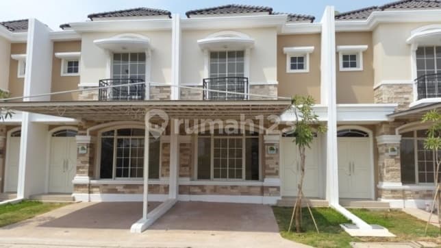 For Sale Green Lake City House, West Europe 6x15m 2 Floors with Park View