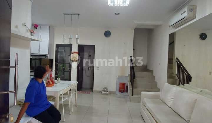 Dijual Cepat Rumah Furnished di Komplek Perumahan Green Village Cipondoh Tangerang
