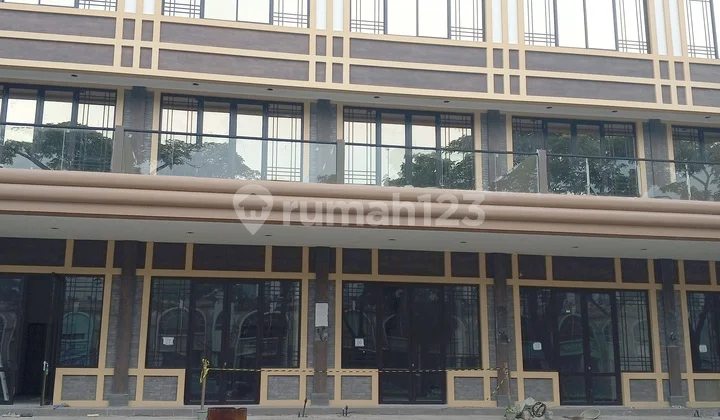 DISEWAKAN RUKO CBD KOREAN TOWN GANDENG -4 UNIT GREEN LAKE CITY DISEWAKAN RUKO CBD KOREAN TOWN GANDENG -4 UNIT GREEN LAKE CITY