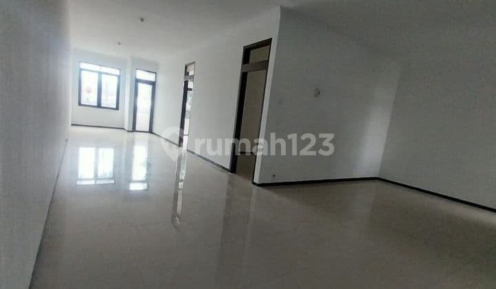 RUKO
JL RAYA PADALARANG Depan Borma