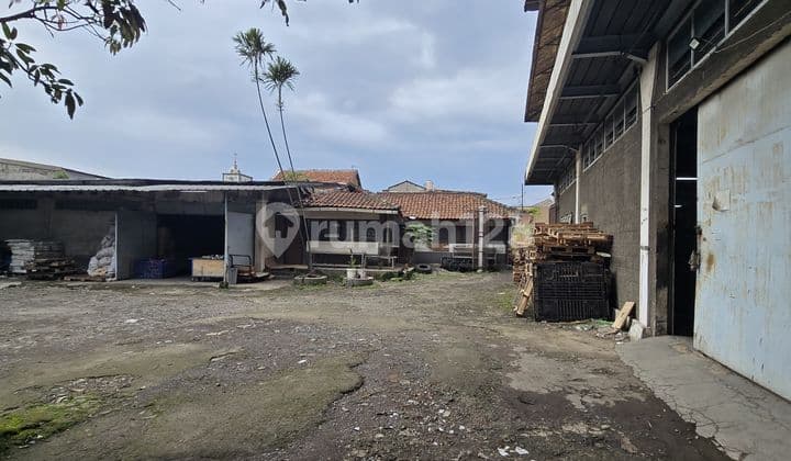 Gudang Besar Mainroad Kopo Permai Dekat Tol