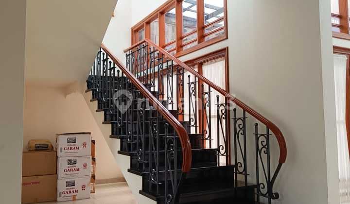 Dijual Jarang Ada Rumah Siap Huni Jl Batununggal Molek