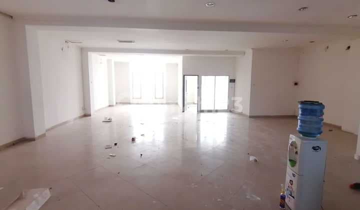Ruang Usaha/kantor Luas Mainroad Soekarno Hatta
