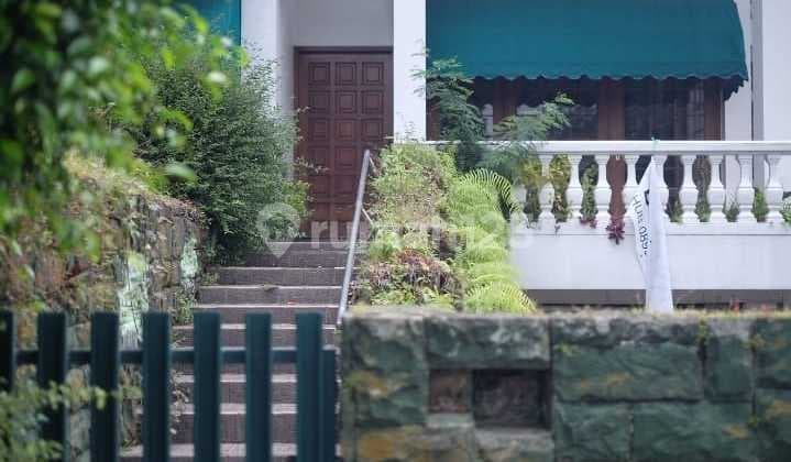Dijual Rumah Setrasari Indah