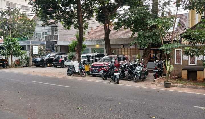 Cocok Untuk Cafe Lokasi Sangat Strategis di Kebayoran Baru