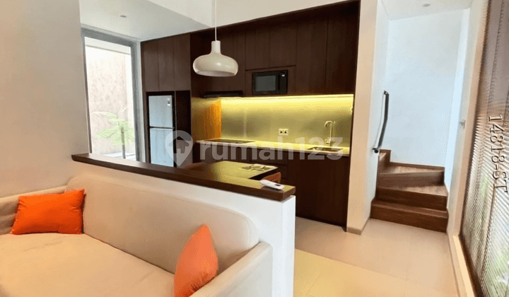 Rumah Cantik 2 Lantai di Graha Raya Bintaro, Baru Renovasi, Fully Furnished