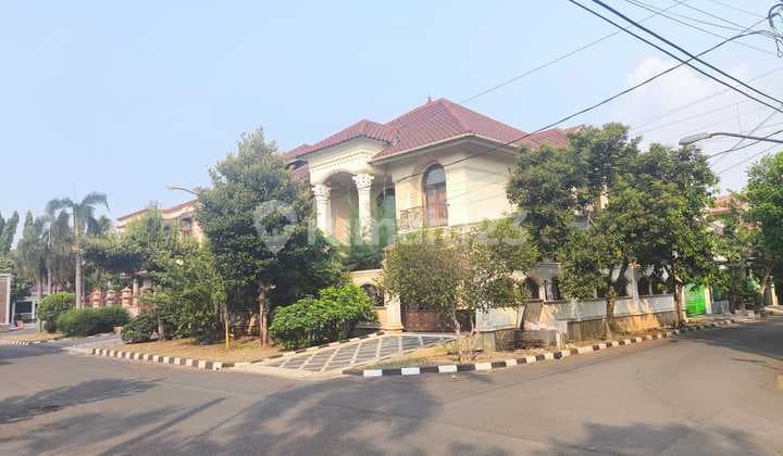 Di Jual 2 Bidang Tanah dengan Total Luas 300 M2 Berikut Bangunan di Kota Bekasi