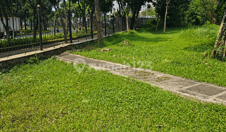 Tanah Kavling di Komplek Elit Taman Golf Cikarang