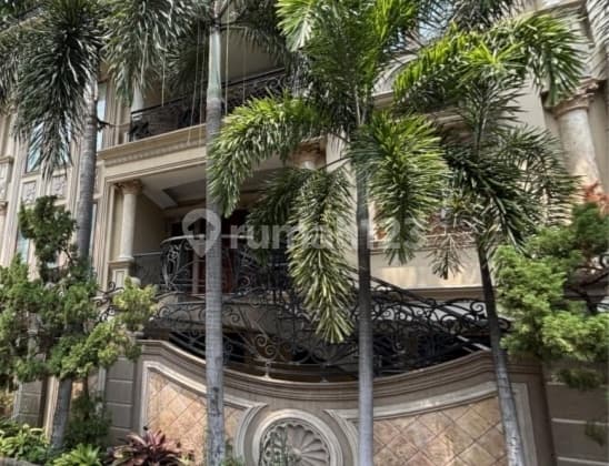 Di Jual Rumah Mewah di Mangga Dua