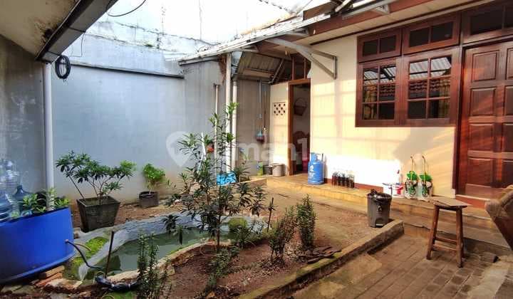 Dijual Rumah Margonda Raya Depok Area Komersial Hitung Tanah SHM