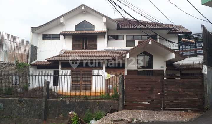 Dijual Rumah 1,5 Lantai Semi Furnished SHM Tosiga Jakarta Barat