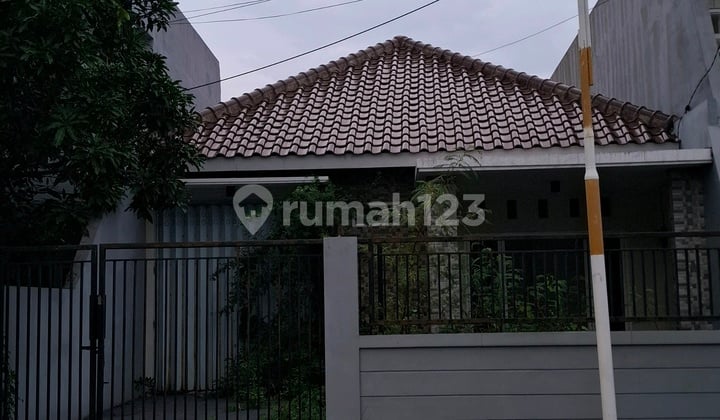 Rumah Keluarga 4 Kt Nirwana Executive Surabaya Rumah Keluarga 4 Kt Nirwana Executive Surabaya
