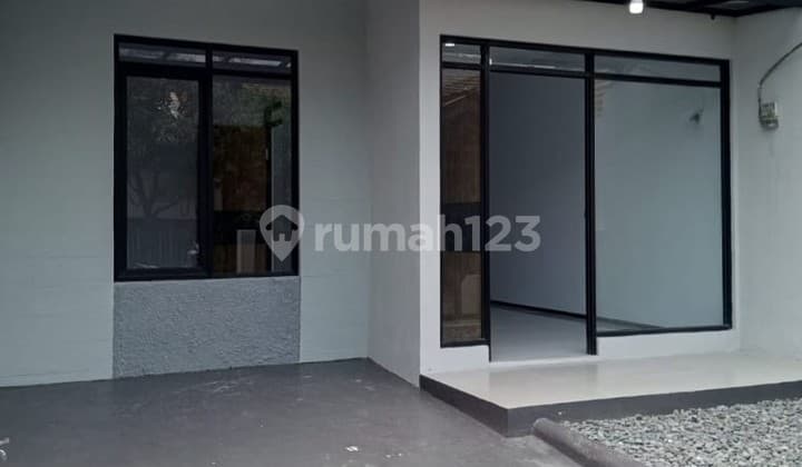 Rumah Nyaman Siap Huni di Taman Kopo Indah