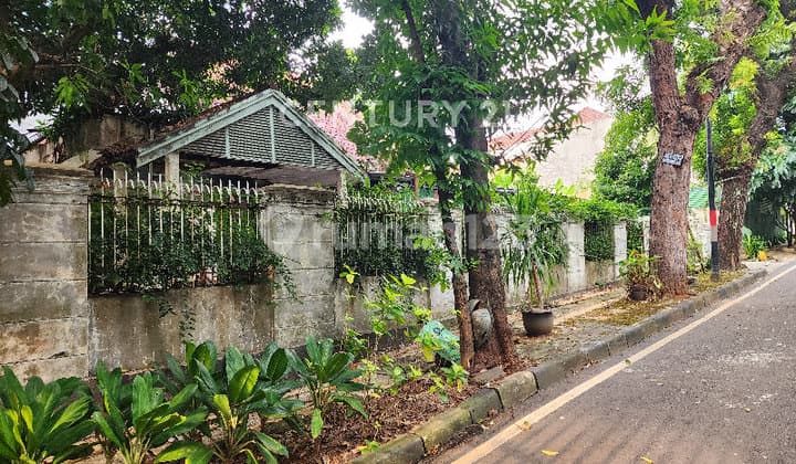 Rumah Tua Hitung Tanah Dilokasi Premium Di Menteng, Jakpus