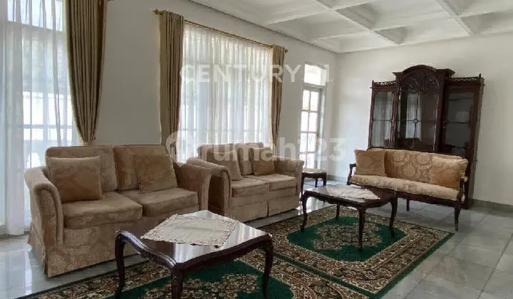 A fully furnished, ready-to-occupy house in the Mega Kuningan area.