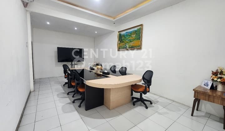Di Jual Cepat Gedung Dengan Harga Njop Di Jl Kramat Raya.