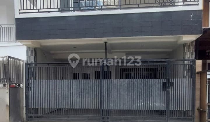 Rumah Bagus 2 Lantai di Sunter Lokasi Strategis