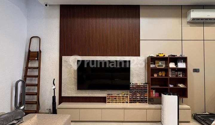 Rumah Bagus Baru di Renovasi 3 Lantai di Sunter