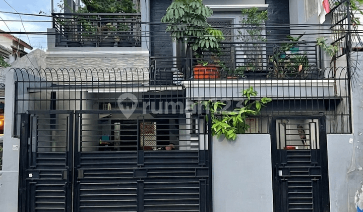 Rumah Bagus 3 Lantai Furnished di Sunter