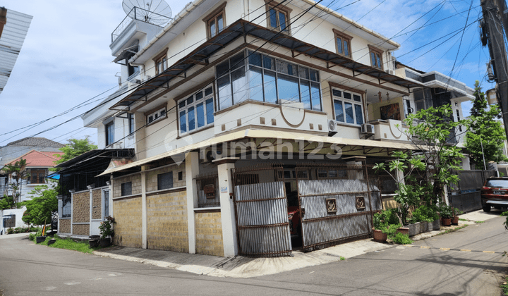 rumah hoek bagus lokasi strategis di sunter jakarta utara