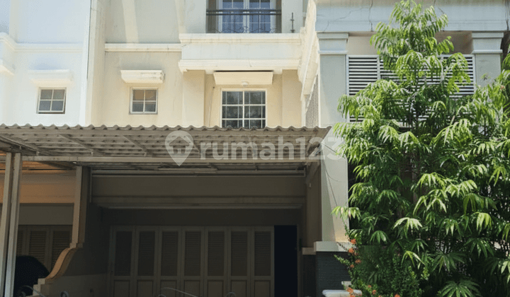 Rumah 3 Lantai Bagus di Kelapa Gading