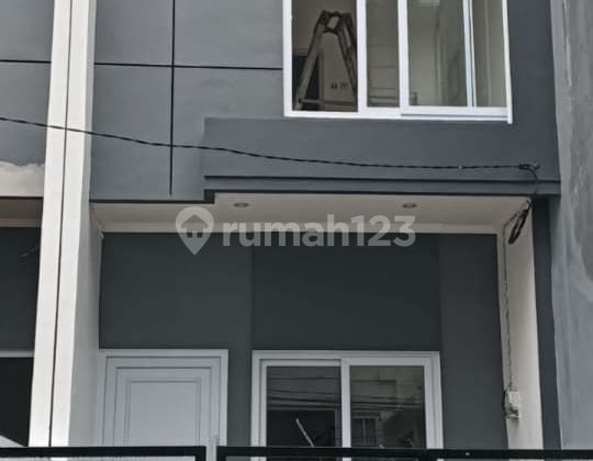 Brand New Rumah di Kelapa Gading 2 Lantai