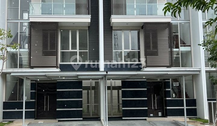 Rumah Golf Island Pik Mozart 3 Lantai Tipe Dahlia 8X20 Ready