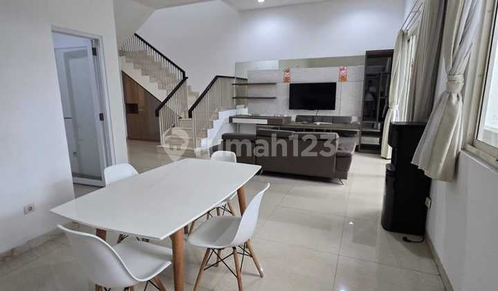 Rumah Pik 1 View Danau Golf 8X33 Hampir Full Furnish Siap Huni