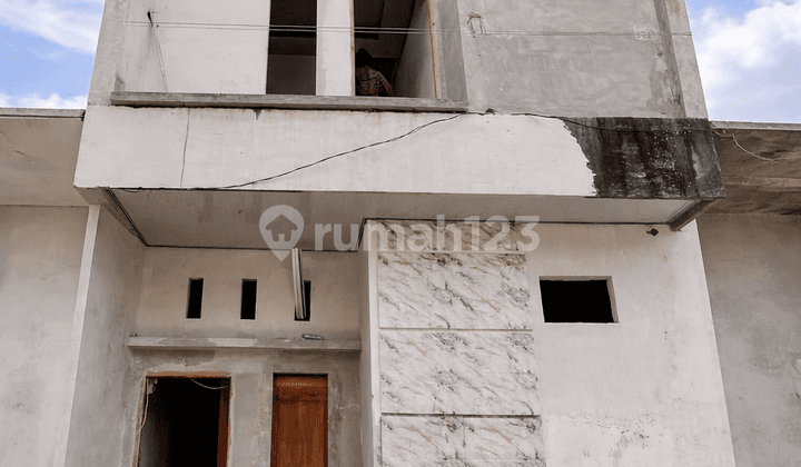Dijual Rumah 2 Lantai Baru 3Kt Ploso Timur Surabaya