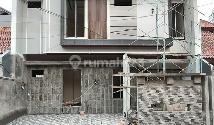 Dijual Rumah Gress 2 Lantai Lebar 10 SHM Manyar Jaya Praja Sukolilo Surabaya
