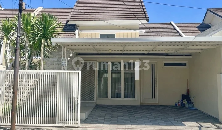 Dijual Rumah Deltasari Baru Semi Furnished Kt 3+1 SHM Waru Sidoarjo