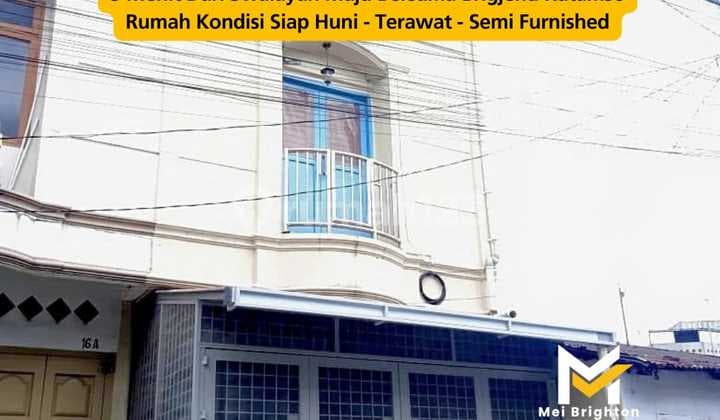 Dijual Rumah Daerah Jl Brigjend Katamso-SiapHuni - Baru renovasi