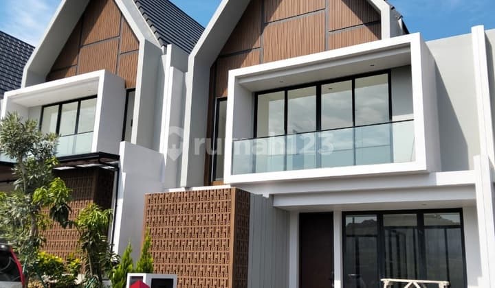 Ready-to-Occupy House In Summarecon Bogor