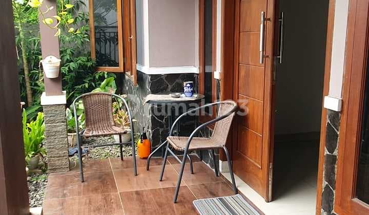 Turun Harga!! Rumah Nyaman di Komplek yang Tenang & Bebas Banjir Rumah SHM - Sertifikat Hak Milik Bagus di Komplek Peninggilan Permai, Ciledug Unfurnished