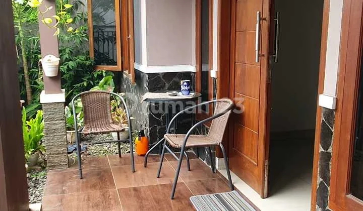Comfortable House in a Quiet & Flood-Free Complex with SHM - Good Ownership Certificate in Peninggilan Permai Complex, Ciledug Unfurnished