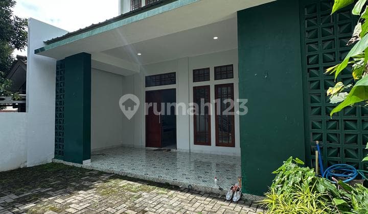 Rumah Baru Dibangun di Area Jagakarsa, High Ceiling, Adem.nyaman Harganya Bagus