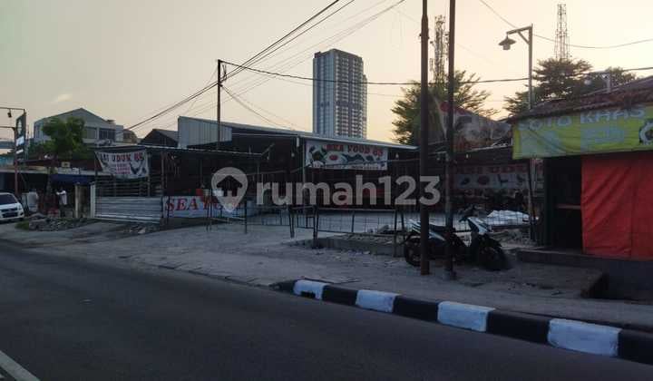 Tanah Luas Di Lokasi Strategis Cocok Untuk Bisnis