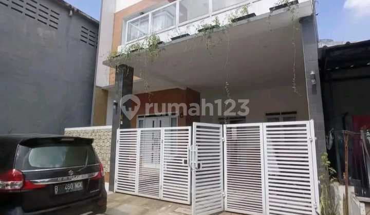 Rumah 2 Lantai Private Pool di Komplek Green Asri, Margahayu Permai*