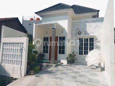 Rumah Bagus Suasana Nyaman di Klipang Tembalang
