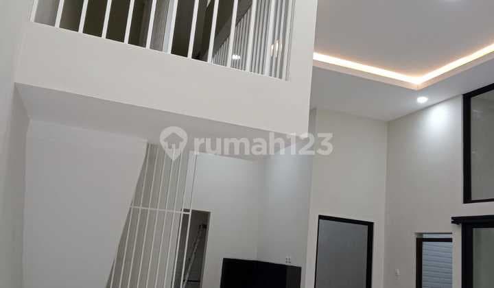 Disewakan Rumah Baru Dekant Candi Golf Semarang