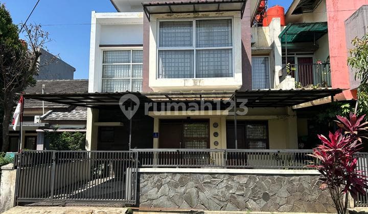 Luxury House in Cisaranten Bandung, Soekarno Hatta Wing.