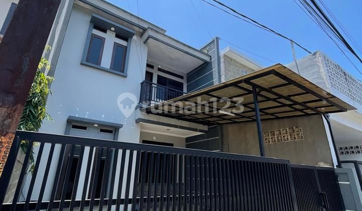 Rumah 2 lantai, 5 kamar, di Salendro, Turangga, Bandung.